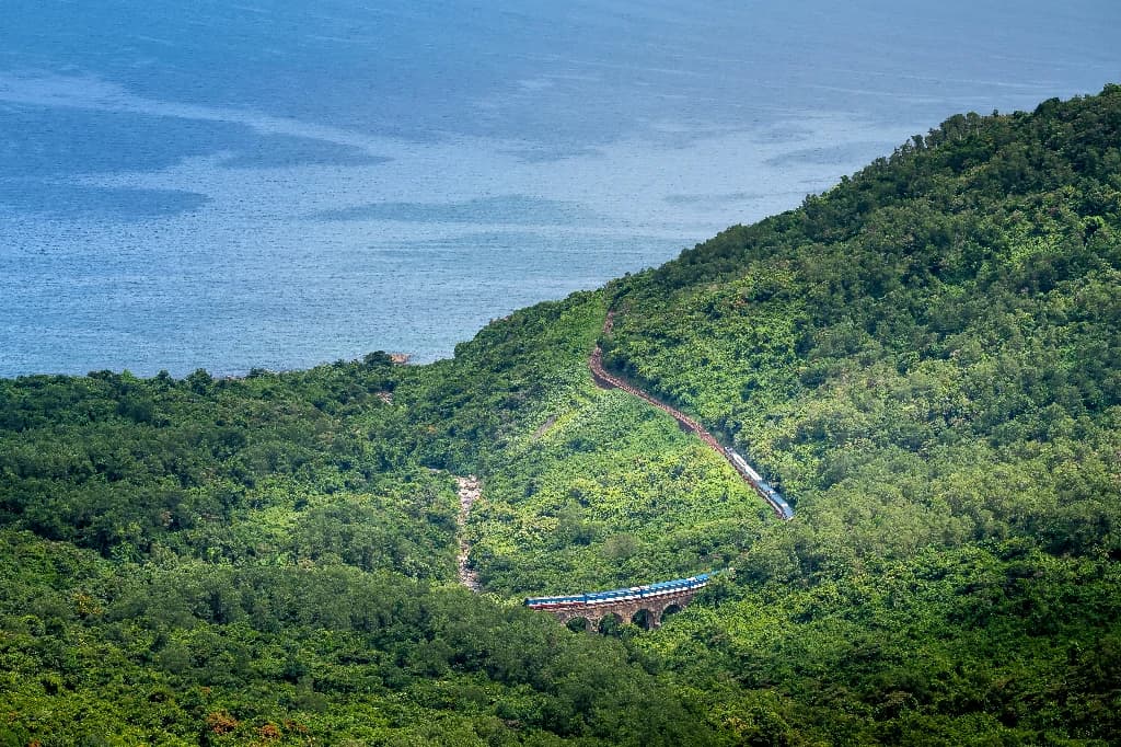 5 hành trình tàu hỏa đẹp nhất châu Á