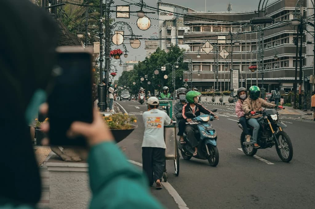 Những app cần cài trước khi đi Indonesia