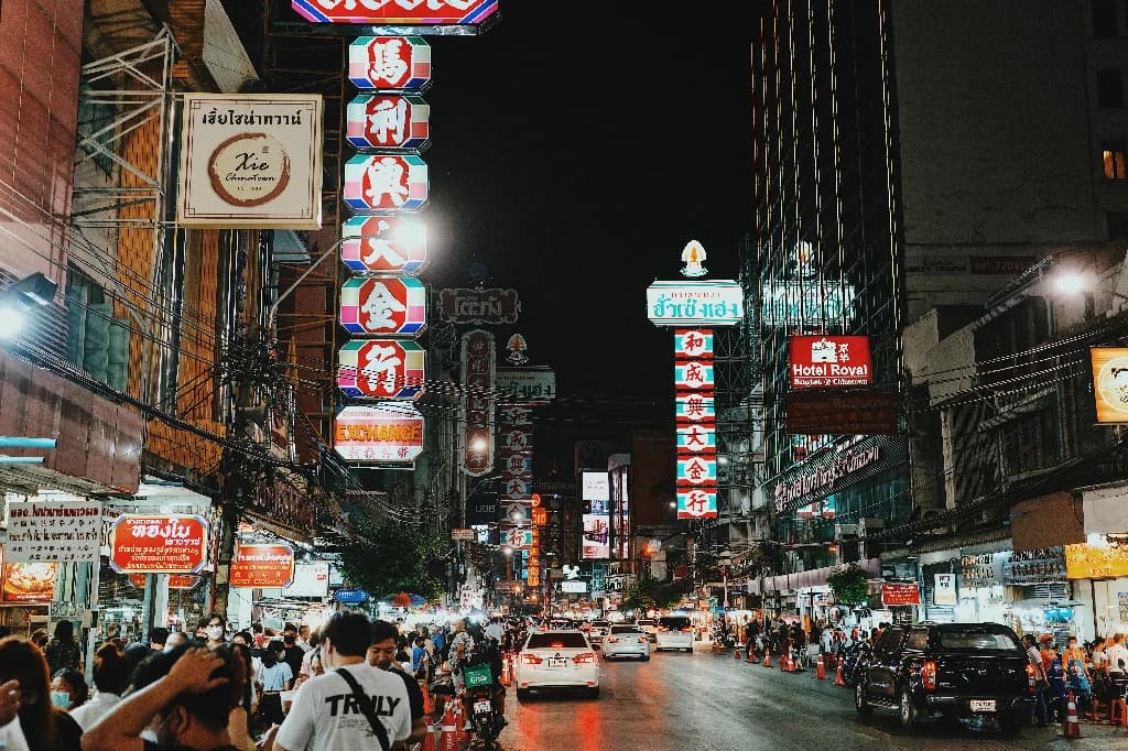 Đi Thái Lan tự túc hay theo tour: lựa chọn nào hợp với bạn?