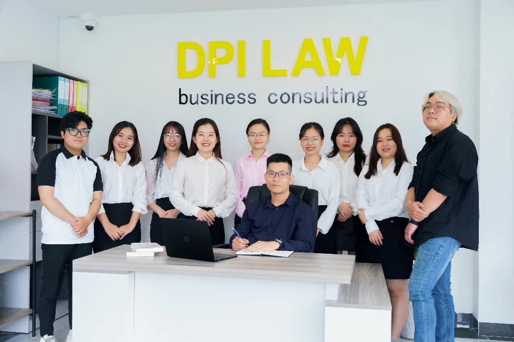 Mang bao nhiêu tiền mặt khi xuất ngoại là hợp pháp?