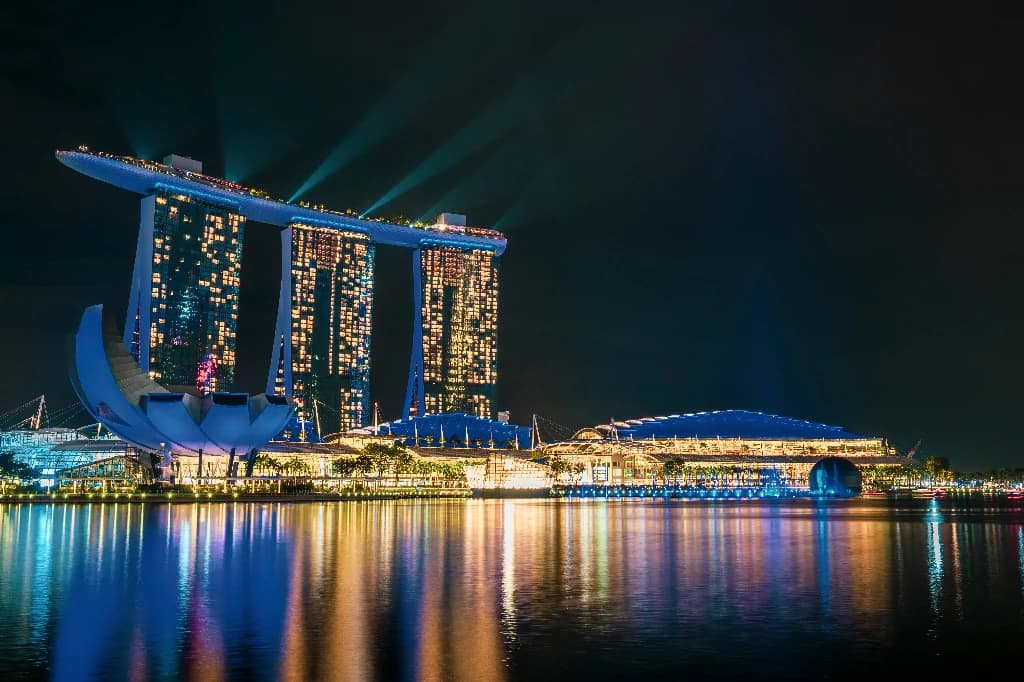 Săn vé máy bay giá rẻ đi Singapore - Malaysia: mẹo và thời điểm